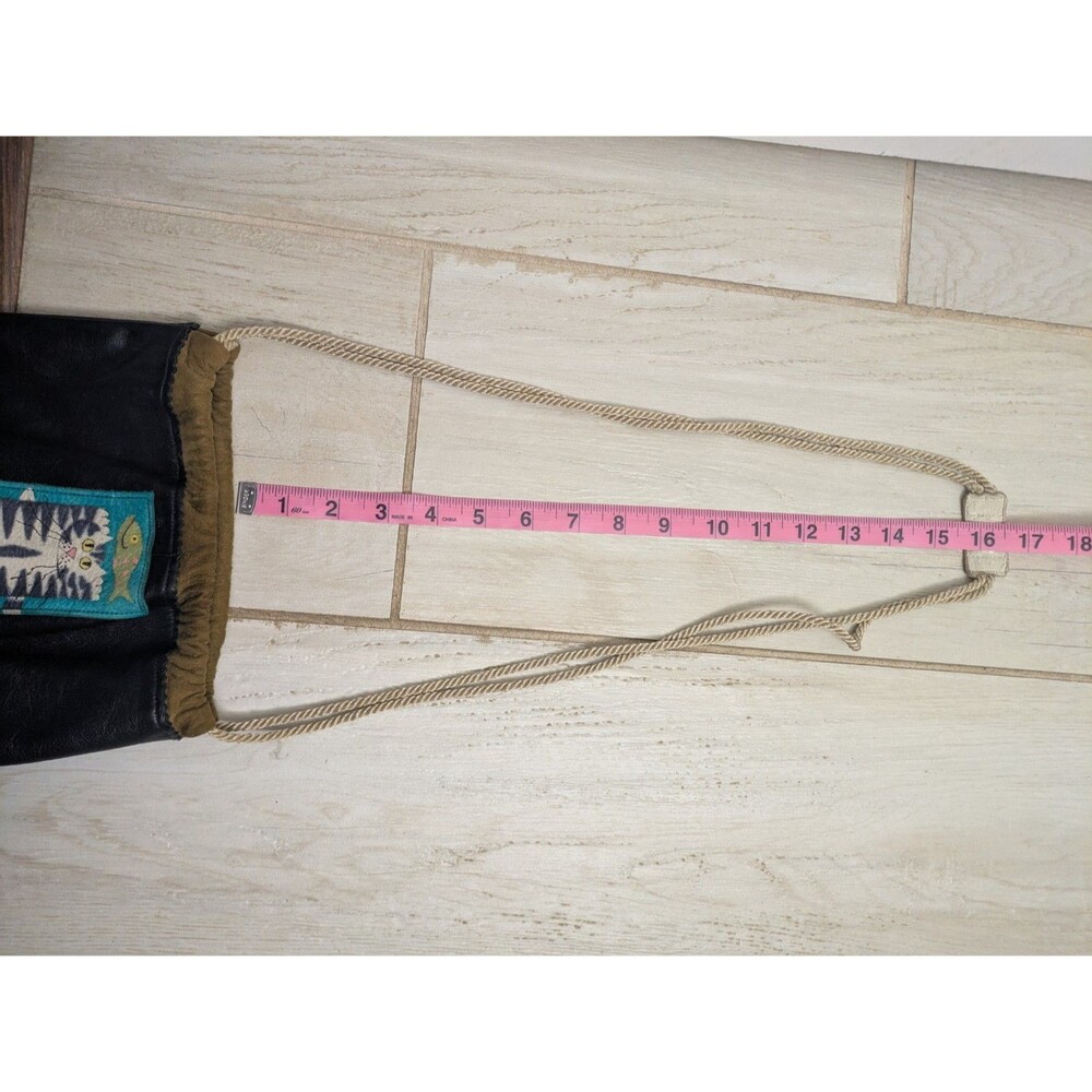 black leather cat themed purse, handbag, with shoulder strap Crossbody Jones - Picture 6 of 6